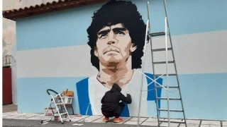 Δήμαρχος Καλαμαριάς: «Αριστούργημα το graffiti του Μαραντόνα, δεν σβήνεται»