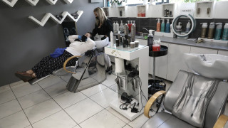 Aνοίγουν κομμωτήρια, κέντρα αισθητικής και καταστήματα λιανικής! Δείτε ημερομηνίες