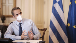 Μητσοτάκης σε πολιτικούς αρχηγούς: «Ελάτε να εμβολιαστούμε όλοι δημοσίως»
