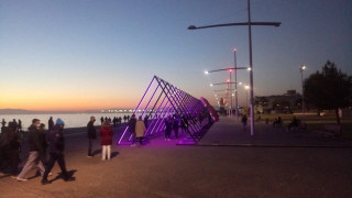 Ο χρωματιστός διάδρομος της Νέας Παραλίας!