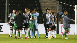 ΠΑΟΚ-Παναθηναϊκός: Οι αγκαλιές του Μαουρίσιο με τους πρώην συμπαίκτες του