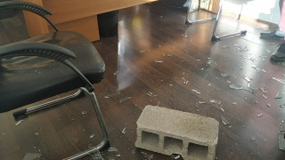 Βανδάλισαν τα γραφεία του Εργοτέλη!