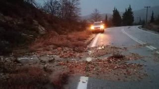 Κατολισθήσεις στην επαρχιακή οδό Θεσαλονίκης-Αρναίας λόγω κακοκαιρίας