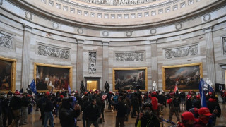 ΝΒC: Νεκρή η γυναίκα που πυροβολήθηκε στο Καπιτώλιο