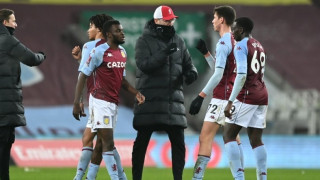 «Υπόκλιση» της Λίβερπουλ στα πιτσιρίκια στης Άστον Βίλα