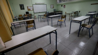 Κεραμέως: «Καμία συζήτηση για άνοιγμα γυμνασίων και λυκείων»
