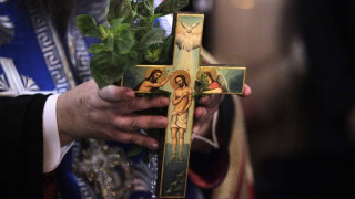 Τρία τηλεοπτικά κανάλια στο στόχαστρο της Εκκλησίας λόγω... Θεοφανείων