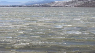 Δήμος Αμυνταίου: Σε... παγοδρόμιο μετατράπηκε η λίμνη Πετρών