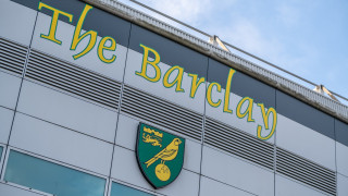 Απίστευτο: Η Νόριτς άλλαξε τον λογαριασμό της στο Twitter στα Ελληνικά για χάρη του... Γιαννούλη!