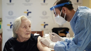 Πλήρης εκτροχιασμός: Το 2023 θα εμβολιαστεί το 70% των Ευρωπαίων!