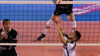 Mε Πριγέν, Εβάντρο ο ΠΑΟΚ κόντρα στον Ολυμπιακό, τελευταία στιγμή ο Κουμεντάκης