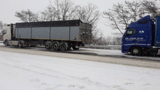 Απαγορεύτηκε η κυκλοφορία των φορτηγών σε όλο τον Εβρο