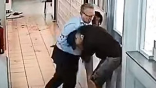 Κοζάνη: Συγκλονιστικά μηνύματα για τον εφοριακό, θύμα επίθεσης με τσεκούρι