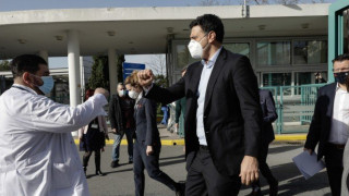 Κικίλιας από Θεσσαλονίκη: Φτάνουμε τους 500 χιλ. εμβολιασμούς -Διαμαρτυρία νοσοκομειακών γιατρών