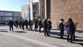 Θεσσαλονίκη: Ουρές στο Δημαρχείο για δωρεάν rapid tests