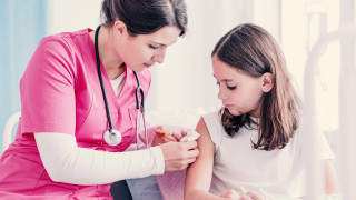 Ο «τιμοκατάλογος» του υπουργείου Υγείας: Τρία ευρώ για κάθε ακτινογραφία και ένα ευρώ το παραπεμπτικό για αίματος