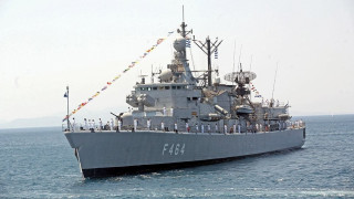 Η φρεγάτα «Κανάρης» στην ομάδα κρούσης του αεροπλανοφόρου «Σαρλ ντε Γκωλ»