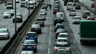 Πρόστιμα έως 30.000 ευρώ από αύριο για τέλη και ακινησία Ι.Χ