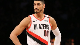 Τιτίβισμα του Καντέρ στα ελληνικά για Ερντογάν: «Με απειλεί με σύλληψη»