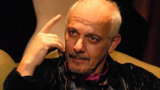 ΟΛΟΓΥΜΝΟΣ στη σκηνή ο Γιώργος Κιμούλης για τον «Βασιλιά Ληρ»