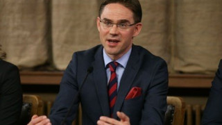 Κατάινεν:  Μπορούμε να βοηθήσουμε τους Έλληνες να βρουν δουλειές