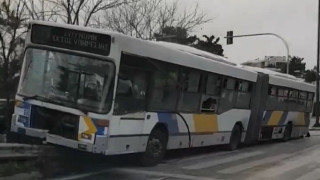 Τρόμος από «τρελή κούρσα» αστικού λεωφορείου