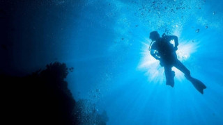 Συναγερμός στη Χαλκιδική για τον εντοπισμό υποβρύχιου αλιέα