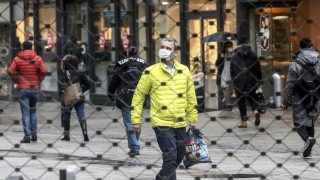 Εχετε τρελάνει τον κόσμο, σε λίγο δεν θα σας πιστεύει κανείς