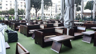 Lockdown: Tα σενάρια για άνοιγμα σε λιανεμπόριο και εστίαση