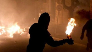 Επίθεση με μολότοφ στα γραφεία του ΠΑΣΟΚ