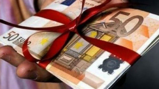 Κουτσουρεμένο το δώρο Πάσχα για όσους ήταν σε αναστολή εργασίας