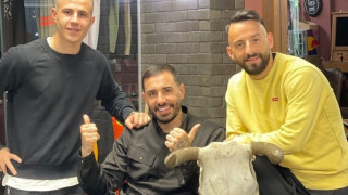 Βόλτα στη Θεσσαλονίκη και... κούρεμα για Πέλκα - Σιώπη πριν την Τουρκία