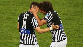 Η πανηγυρική σέλφι Ουάρντα - Μπάμπα Ραχμάν!