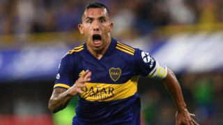 O Τέβες έβαψε το μαλλί του μπλε και ξετρέλανε τους φίλους της Μπόκα!