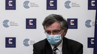 Ο Τσιόδρας επιστρέφει! -Έκτακτες ανακοινώσεις για τους εμβολιασμούς στις 13.00