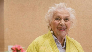 Instagrammer 91 ετών, φοράει μόνο Zara και παραδίδει μαθήματα στιλ