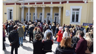 Κοζάνη: Επιχειρηματίες άνοιξαν συμβολικά τα καταστήματά τους