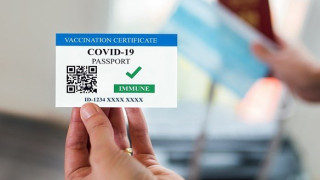 Γιατί ο εμβολιασμός δεν αποτελεί -ακόμη- διαβατήριο ελευθερίας;