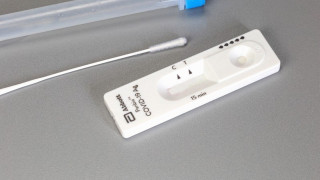 Όποιος βγει θετικός στο self test δεν χάνει το μεροκάματό του