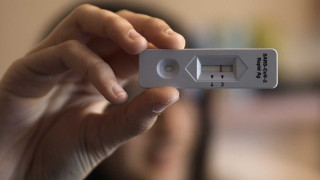 Γερμανία: «Κόκκινο» σε κορεάτικα self test στο Αμβούργο!