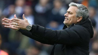 Μυθικό συμβόλαιο σε Μουρίνιο