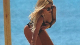 Σπυροπούλου: Η «καυτή» εμφάνιση της με μαγιό!