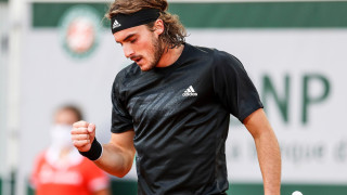 Ασταμάτητος ο Τσιτσιπάς, στο δρόμο του ένα μεγαλύτερα αστέρια του τένις