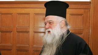 Αμβρόσιος για Πάσχα: Μην ισοπεδώνετε τα πάντα