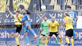 Οταν φτάνεις στο ταβάνι, αν δεν ανοίξεις τρύπα χτυπάς το κεφάλι σου