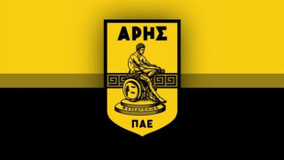 Φωνάζει για τη διαιτησία Κουλμπάκοφ ο Αρης, επίθεση σε Κλάτενμπεργκ