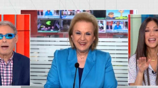 Χασαπόπουλος και Βούλγαρη τρόλαραν την Παγώνη για τα μπλε γυαλιά της!