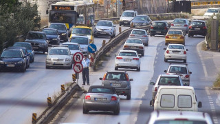 Χαλκιδική: Δεν πέφτει... καρφίτσα, παρά τον βροχερό καιρό