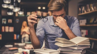 ΠΟΥ: Πάνω από 55 ώρες εργασίας την εβδομάδα αυξάνουν τον κίνδυνο θανάτου