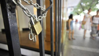 «Τσουνάμι» πτωχεύσων φέρνει η πανδημία στην Ελλάδα. Τι προβλέπει η ΕΚΤ